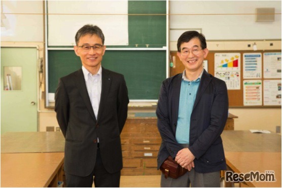 荒川区立尾久小学校で授業を行った奥村高明氏、南雲治嘉氏