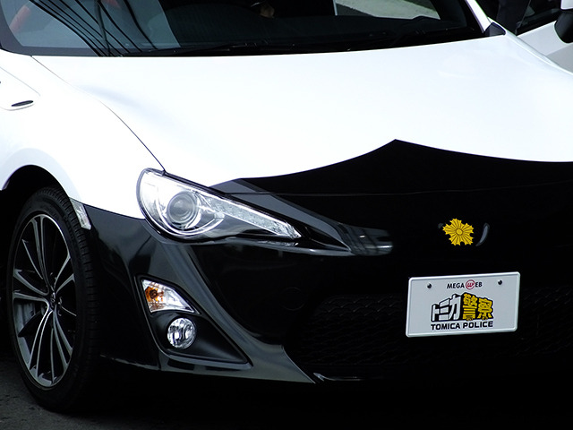 86パトカーの顔つき