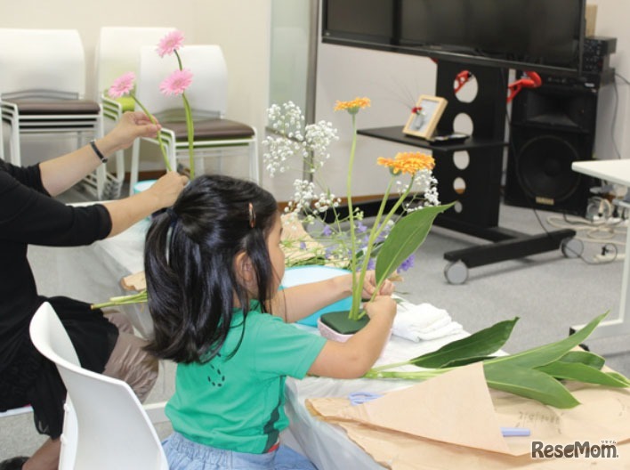 はじめてのいけばな「やさしい池坊 いけばな体験」