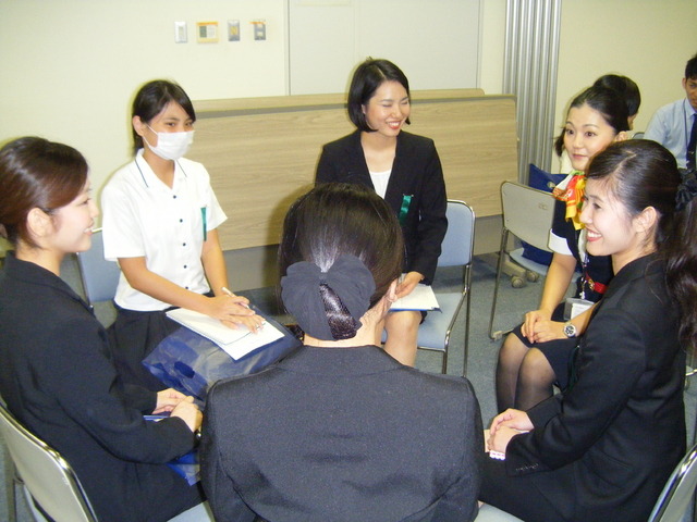 過去に開催された「Yes, I can」航空教室の様子