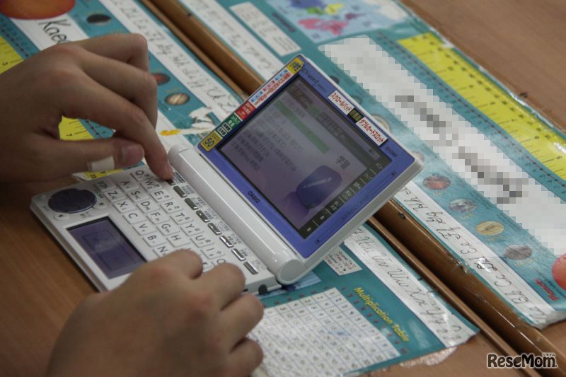 授業では電子辞書をフル活用