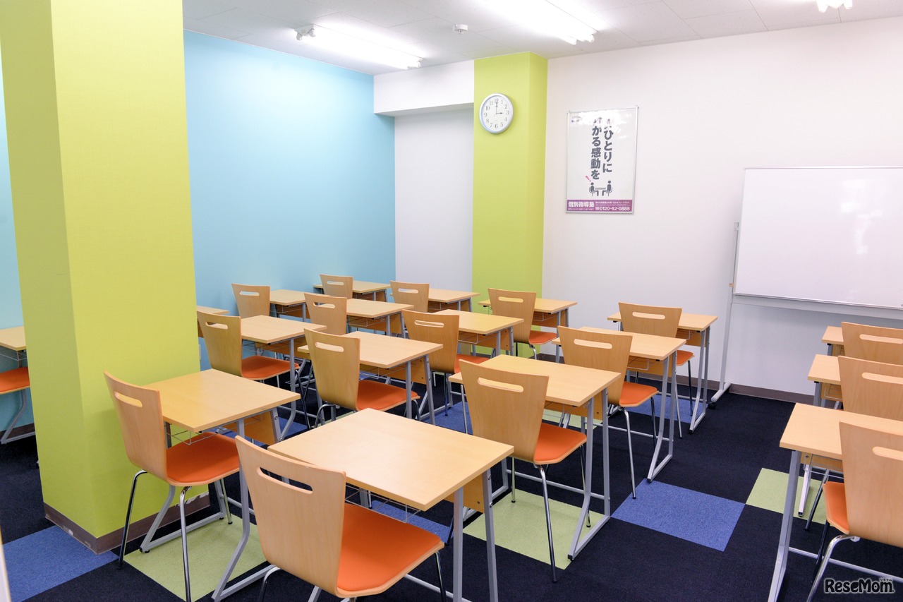 横浜潮田校の自習室