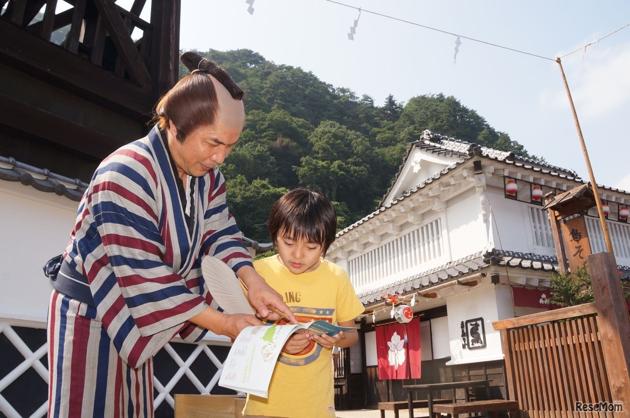 江戸人に聞き込み調査する黎くん