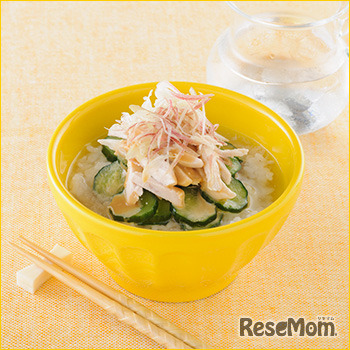 蒸し鶏のひんやりゴマダレ丼