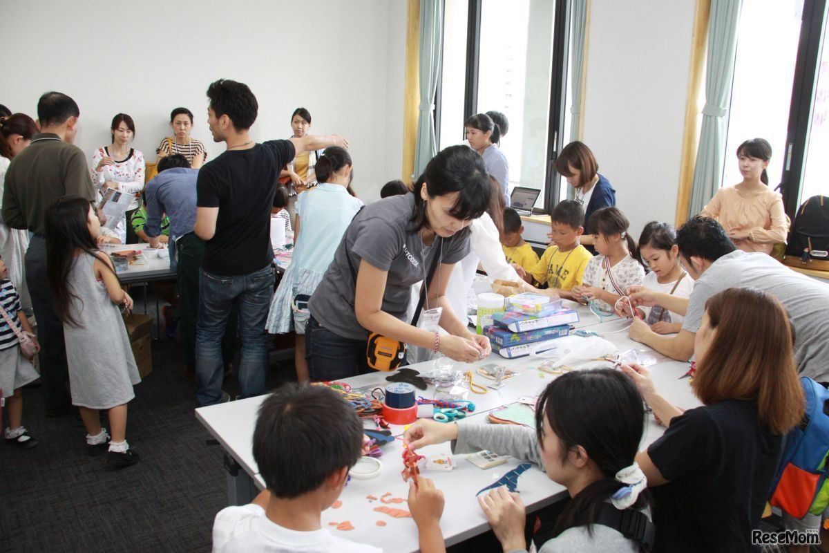 恐竜と組みひもの2種類用意