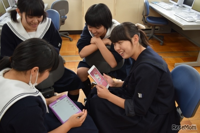 旭川藤女子高校でタブレット端末を配布