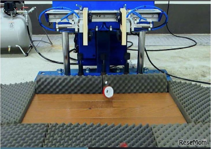 落下テスト風景