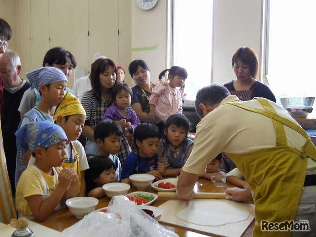 県立げんきプラザ「ドラム缶ピザづくり」