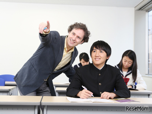 ネイティブ講師の授業も開催される