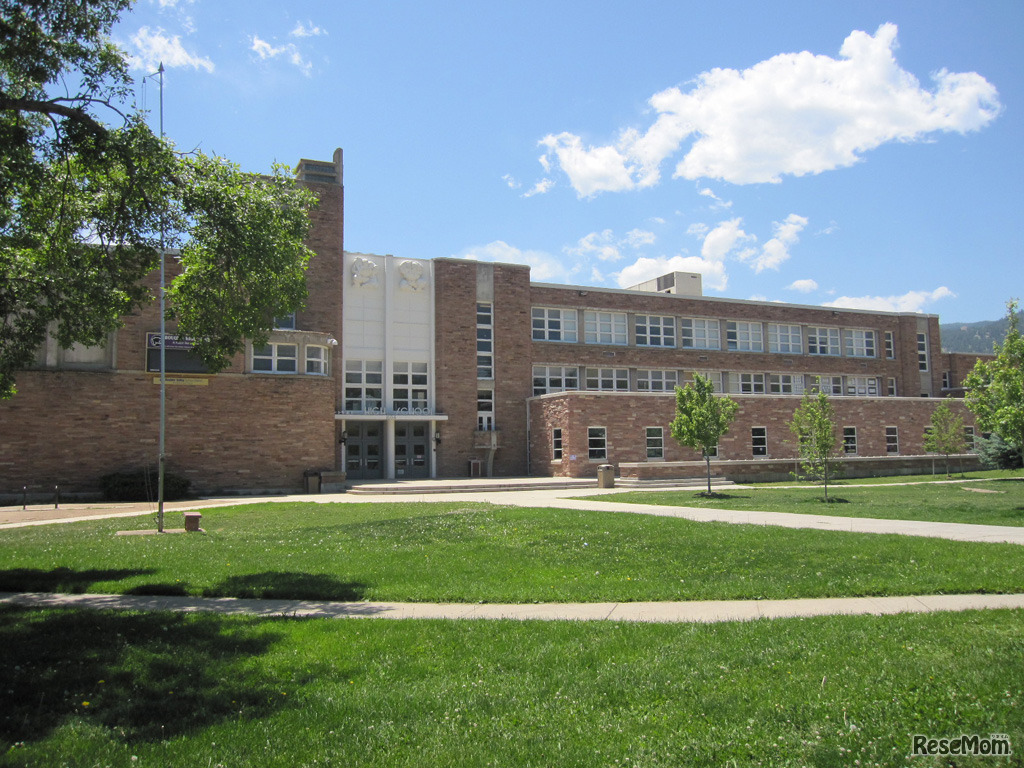 ボルダーバレー学区内の学校