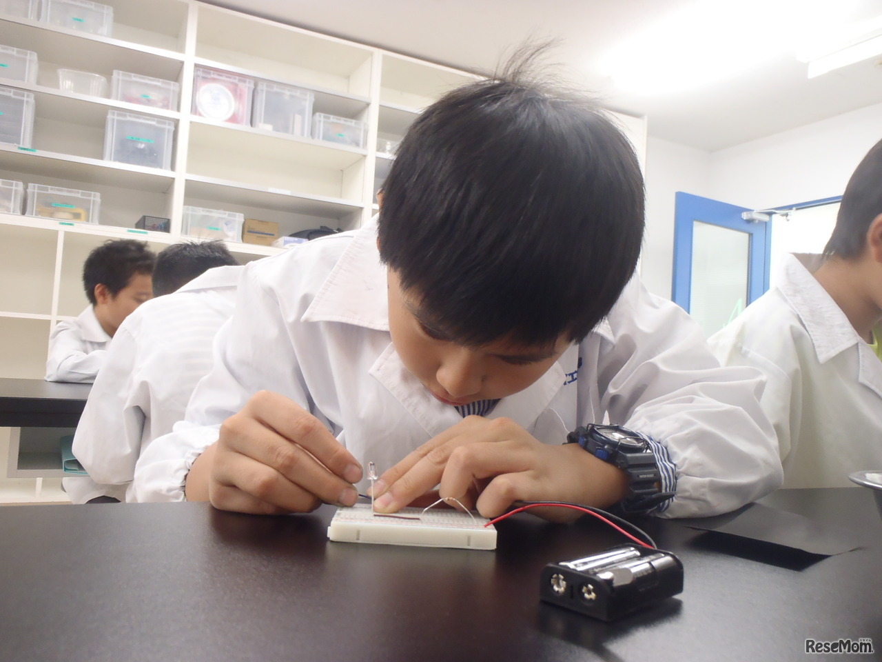 未来のあかり・LEDにせまれ！