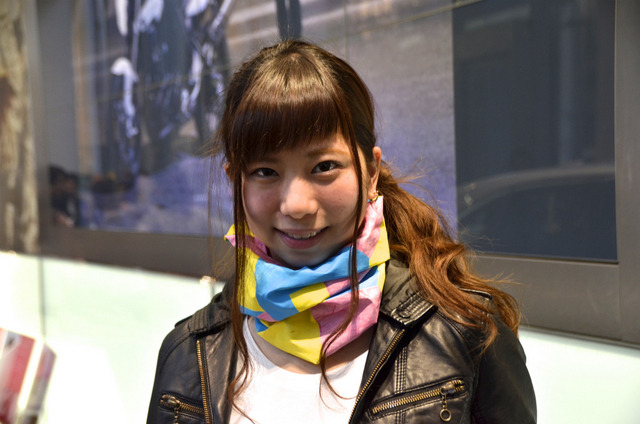 BMWと女子大生がコラボ…BMW Motorradイメージしスカーフをデザイン