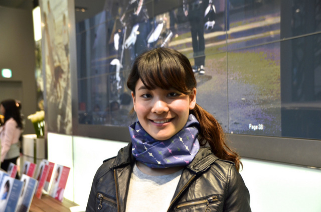 BMWと女子大生がコラボ…BMW Motorradイメージしスカーフをデザイン