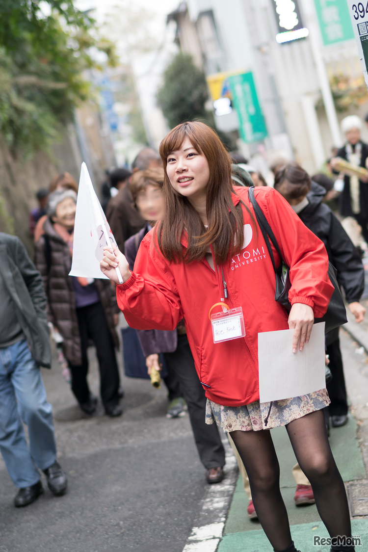 地域のまちあるき企画で高齢者の方と交流し、高齢者支援の在り方を考える