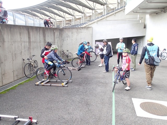 東京都自転車競技連盟普及員会、TCF子供トラックチャレンジを西武園競輪場で開催
