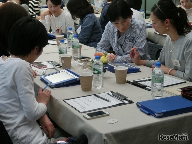 第2部では参加者が「チャレンジタッチ」を実際に利用してデジタル機器学習を体感した