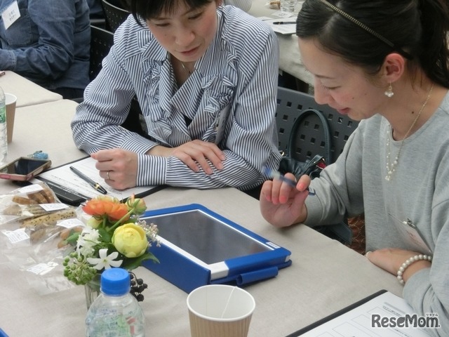 チャレンジタッチを試す参加者