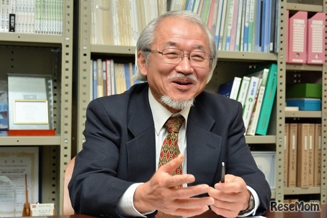 インタビューに応える開成中学校・高等学校　柳沢幸雄校長