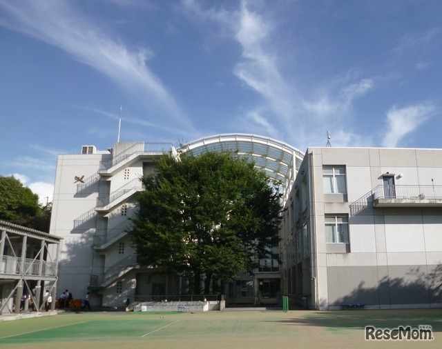 開成中学校の校舎