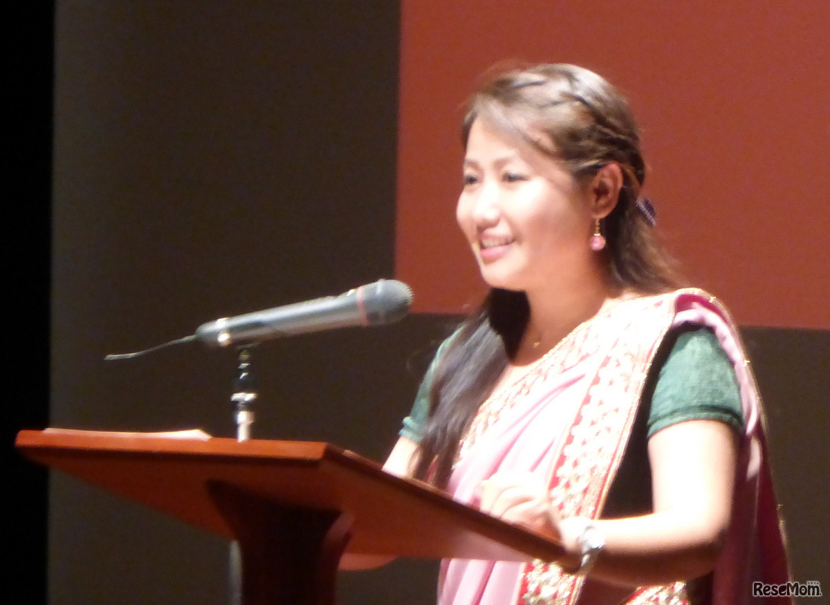 アジア女子大学卒業生 Drishya Gurung氏によるスピーチ