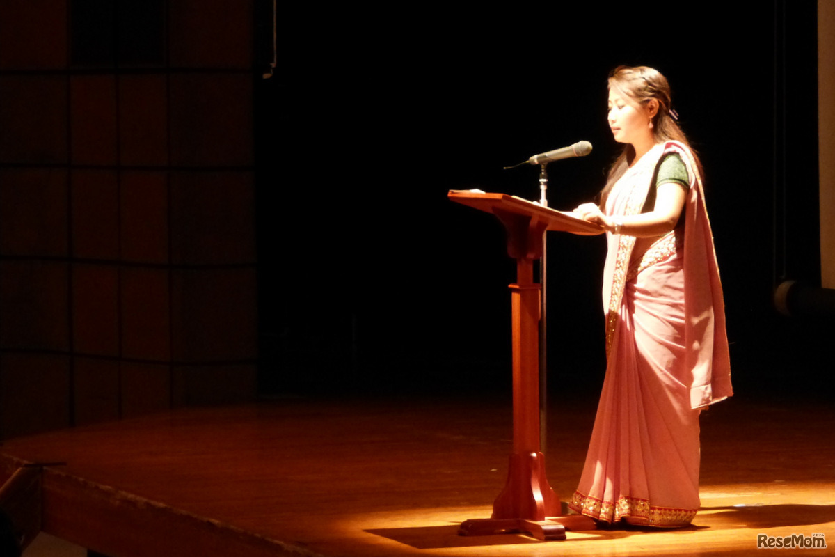 アジア女子大学卒業生 Drishya Gurung氏によるスピーチ