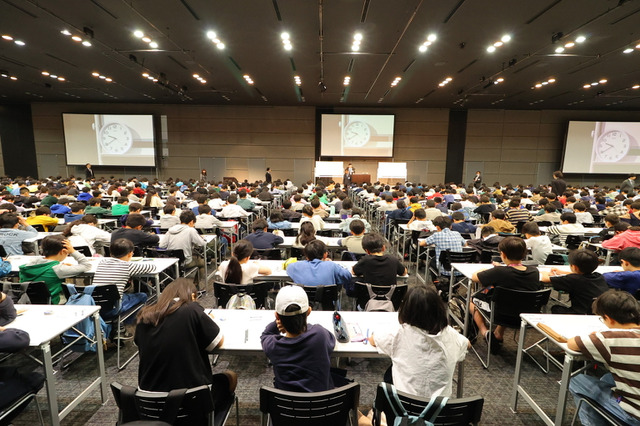 最難関中の算数は「思考力勝負」…初開催の算オリ前哨戦に小学生1,300人集結 画像
