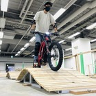 電動バイク専用インドアスポーツ施設がオープン 画像