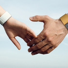 発作を感知して子どもの命を救うウェアラブル端末 画像