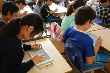 東芝やMSなど4者、日野市の小学校でタブレット活用の実証研究 画像