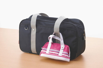 スナップでバッグに取付けできる、ミニバッグ風ペンケース 画像