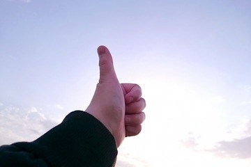 子どもを最後に褒めたのはいつ？ 親に褒められること「ない」半数 画像