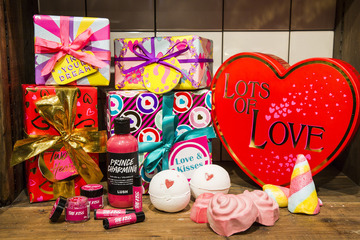 LUSH、バレンタイン限定バス＆ボディケアの贈り物 画像