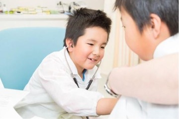 医師と薬剤師を体験「こどもクリニック」9/25、アイセイ薬局 画像
