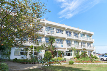 千葉県南房総市、14の小中学校がSurface Book導入…校務・教務兼用で有効活用 画像