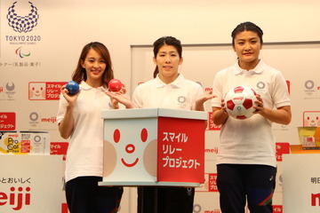 「最強だ…」吉田沙保里選手に子どもどよめく、小学校で特別授業 画像