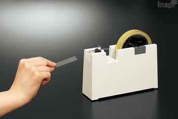 コクヨ、はがすときの事を考えたテープカッター「TUMAN de HAL」 画像