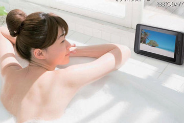 お風呂でも使える、防水タフ仕様の7型Androidタブレット 画像