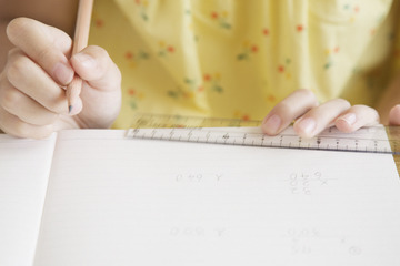 【クレーム対応Q&A】受験勉強が大変なのに学校の宿題が多く困る 画像