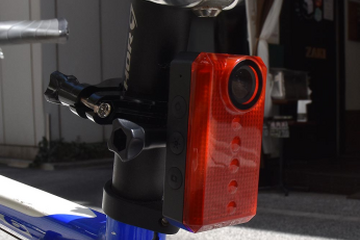 ドラレコ付き自転車用テールライト…通学時の事故を記録 画像