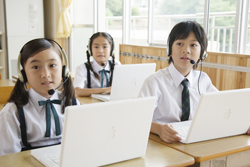 子供の近視、文科省が調査に着手…目の健康対策に反映 画像