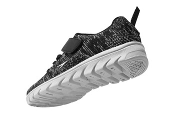 瞬足、24時間後に99%以上低減…抗ウイルスシューズ発売 画像