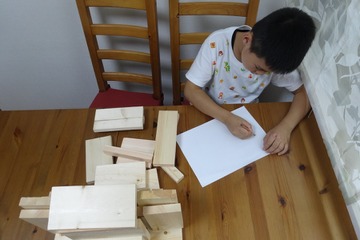 素材に向き合い生まれた創造力…小4が貯金箱コンクールに初挑戦 画像