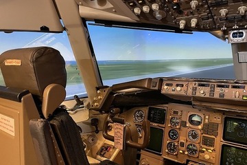 本物のJALフライトシミュレーター体験…2人1組36万円 画像