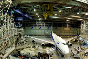 ANAの機体工場見学、東京ドーム1.8倍の格納庫でさまざまな飛行機に出会える 画像
