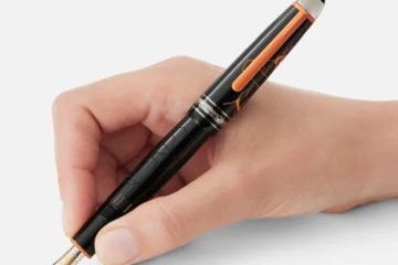 モンブランと「NARUTO」コラボ、万年筆やレザーグッズ発売 画像