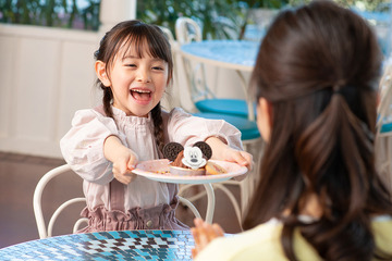 パティシエ気分を味わえるデザート登場…40周年のTDR 画像