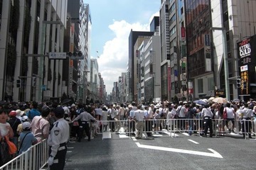 オリンピックメダリストのパレード…終了後には混乱も 画像