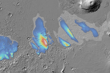 火星の赤道地下に大量の氷がある可能性…15年前の探査機データ再調査 画像