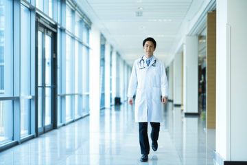 3人に2人が浪人…それでも医学部に現役合格する人がやっていること 画像