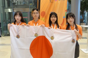 ヨーロッパ女子情報オリンピック金＆銅メダル獲得 画像